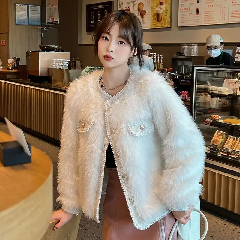 Pop White Imitation Fox Fur Grass Coat For Women's Autumn Winter Short Down Cotton Jacket Fashion Pearl Button Fur Coat Quilted