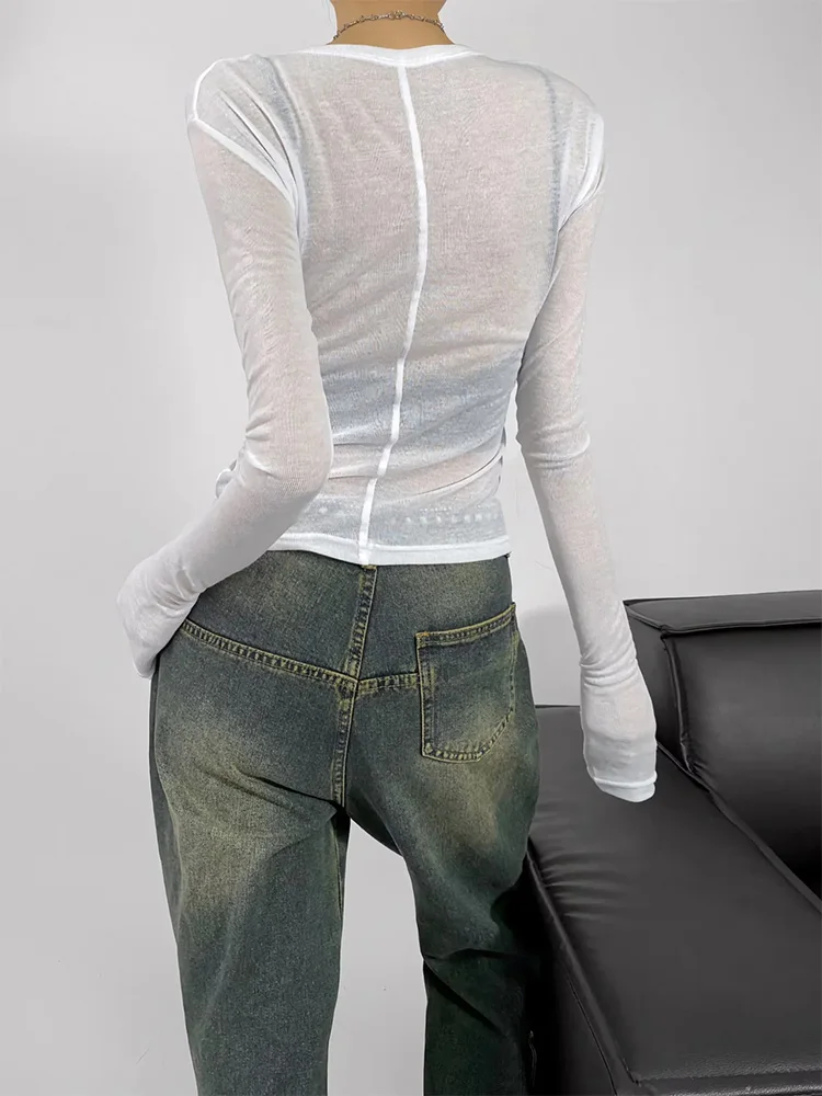 تي شيرت نسائي شبه شفاف برقبة دائرية وأكمام طويلة