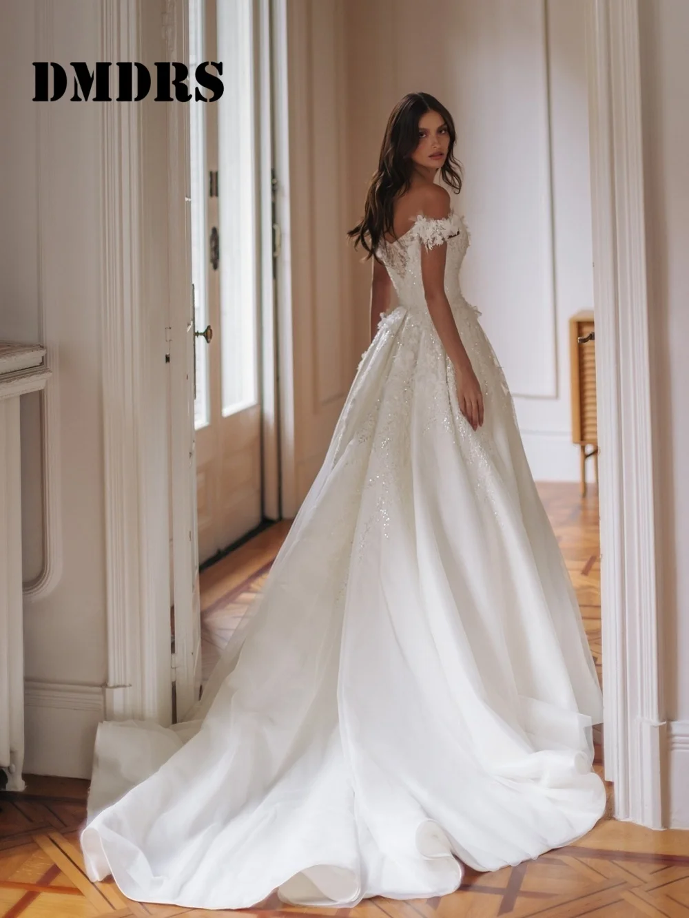 Stilvolle schulterfreie Brautkleider, sexy Brautkleider mit Applikationen, anmutige bodenlange Brautkleider aus Tüll, Vestidos De Novia