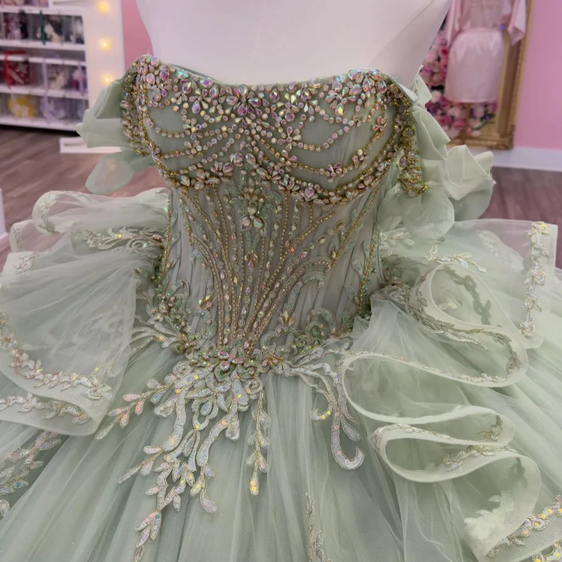 

Mint Green Quinceanera Dresses Off the Shoulder Crystal Glitter Decal Layering Long tail Bow Vestido De 15 Quinceanera Customize