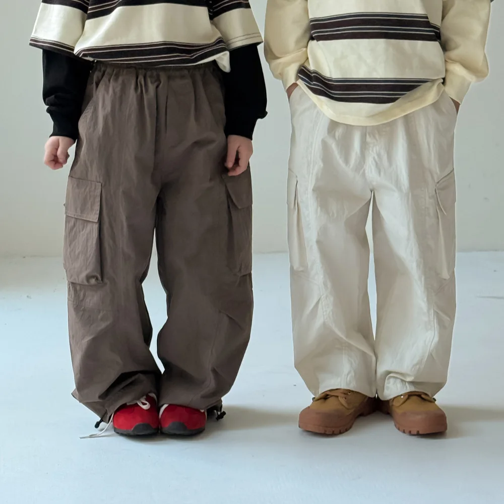 

‌2025 Kids Pants Unisex Solid Color Cargo Wide Leg Pants Boy Girl Loose Straight Leg Pants Big Pockets Children Casual Trousers