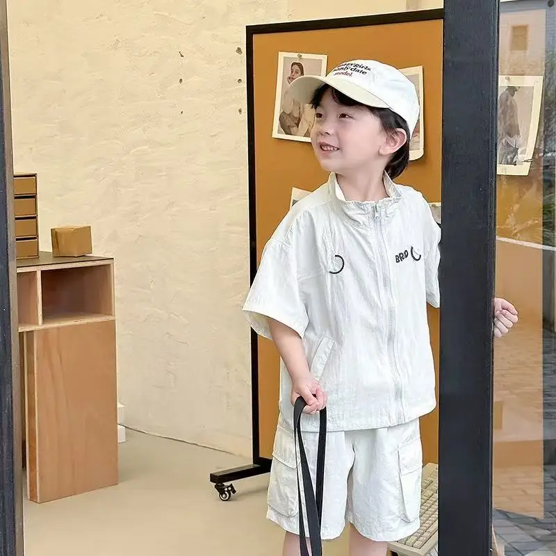 

Boys' Suit 2025 Children's New Sports Style Short Sleeved Shorts Two-piece Set Fashionable Quick Drying Children's Clothing