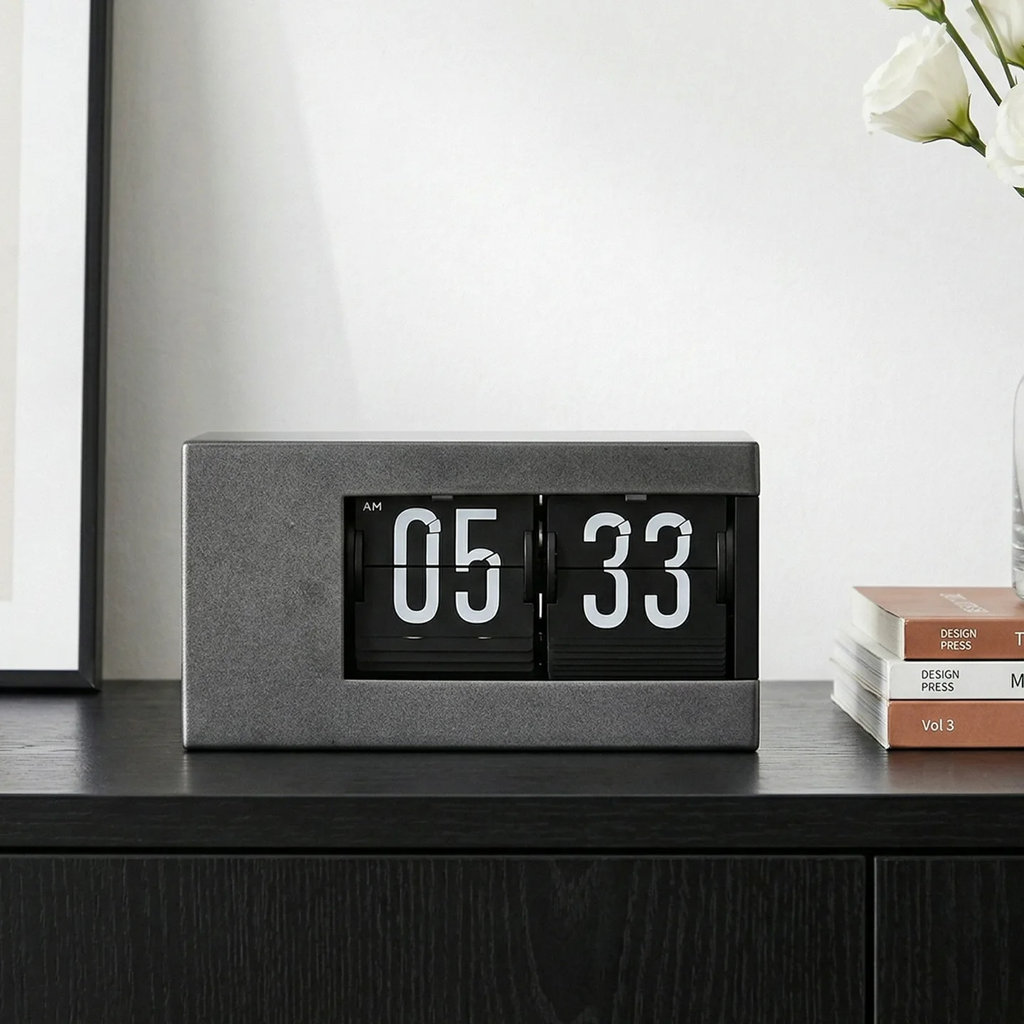 Luxury Automatic Flip Clock Minimalist Digital Desk Clock Office Desktop Perpetual Calendar Clock Decor Ornament
