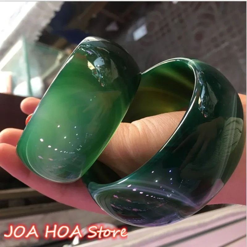 

Natural Green Agate Hand-carved Widened Jade Ladies Jewelry Bracelet