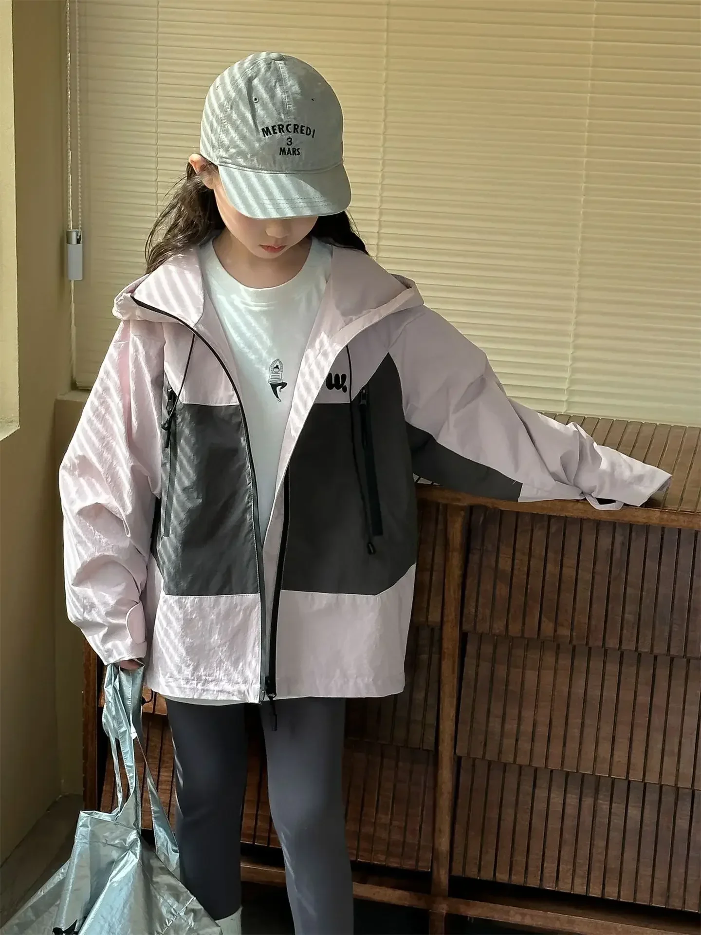 

Куртка, крутое пальто для девочек, корейский повседневный топ с длинными рукавами, осень 2023, новая твердая куртка с капюшоном, простая универсальная