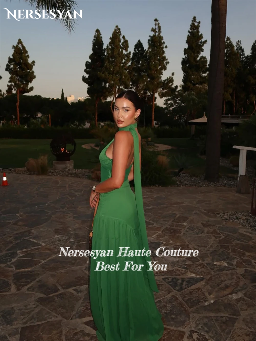 Nersesyan Emerable Green Zeemeermin Avondjurken Halter Formele Jurk Zijsplit Maxi Speciale Gelegenheid Feestjurken 2025, Aangepast