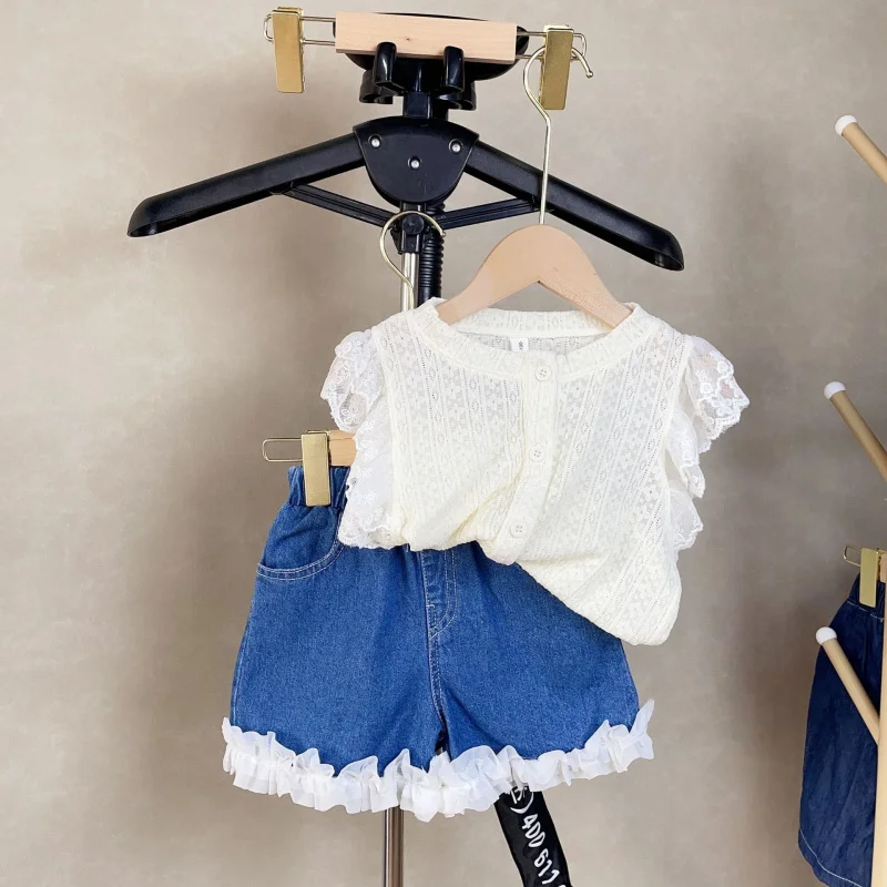 

Summer Girls' Outfit Lace Trim Short Sleeve Top with Denim Shorts Two-Piece Set