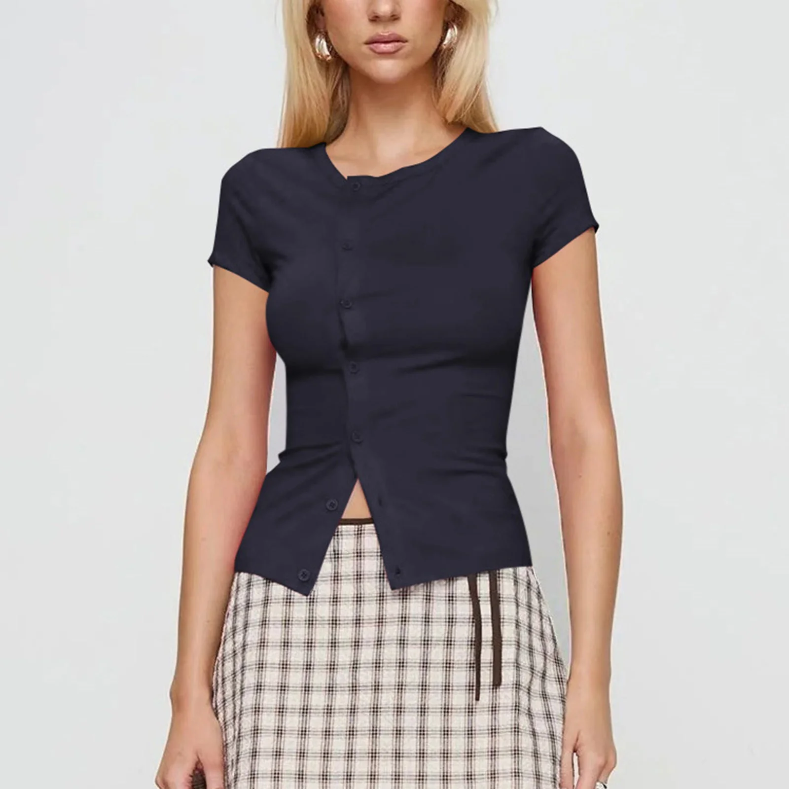 تي شيرت حريمي قصير الأكمام بلون سادة وياقة دائرية وزر إغلاق بقصة ضيقة تي شيرت للأطفال تي شيرت نسائي أساسي بلوفرات هاراجوكو