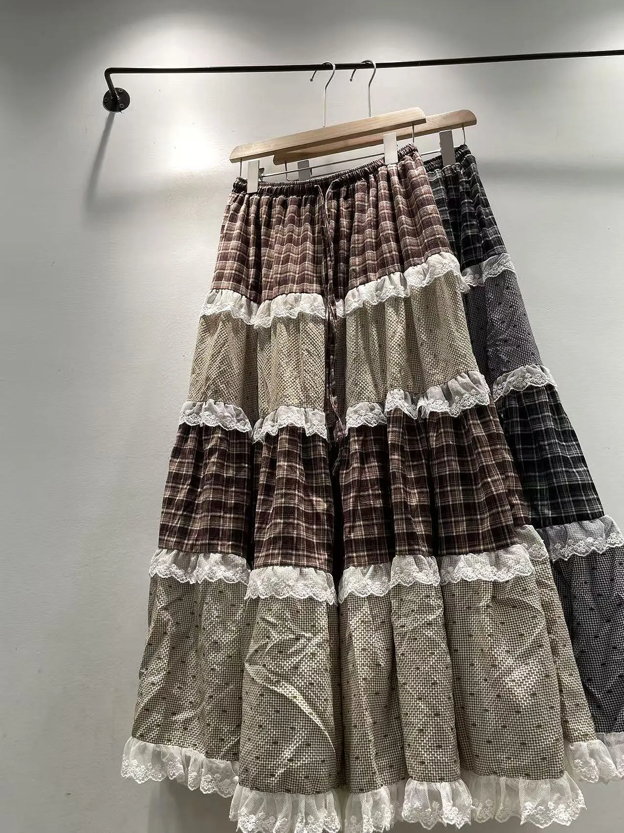 

Осенняя женская клетчатая кружевная юбка-миди с эластичной резинкой на талии и высокой талией, повседневная дышащая, приятная для кожи