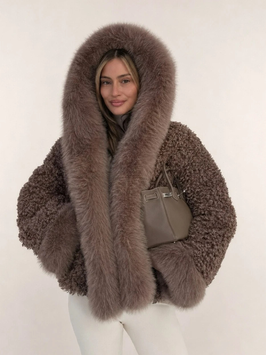 Women's Faux Fur Coat 2026 Winter New Thick Faux Fox Fur Jacket, European Style Warm Long Outerwear For Ladies
