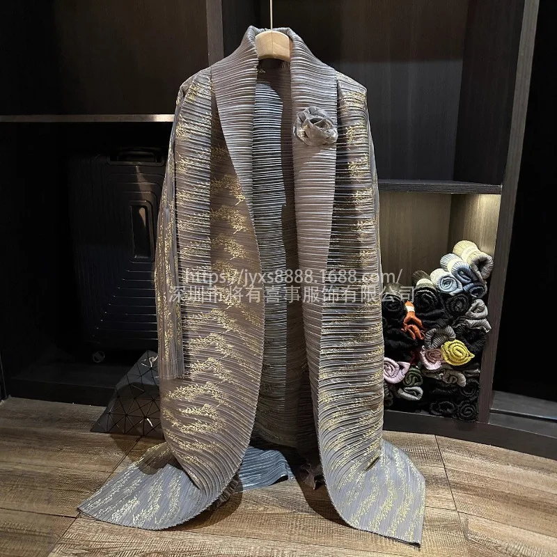 Abaya Miyake Trench plissé 2025 automne à manches longues ample Senior sens plissé chaud or Cape Robe veste mince longue Section