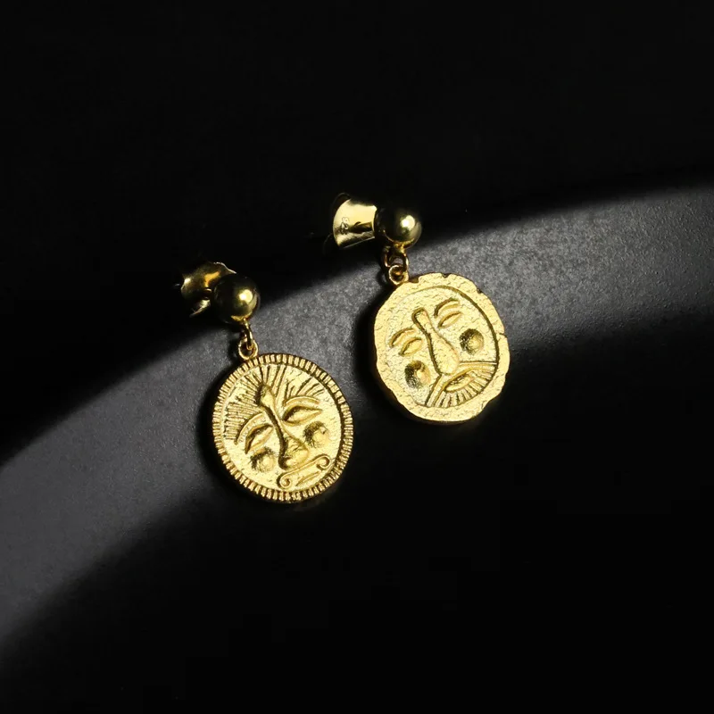 

Sterling Silver Fun Wenchuang Six Dynasties Human Face Smiley Wadang Guochao Cute Cure Earrings