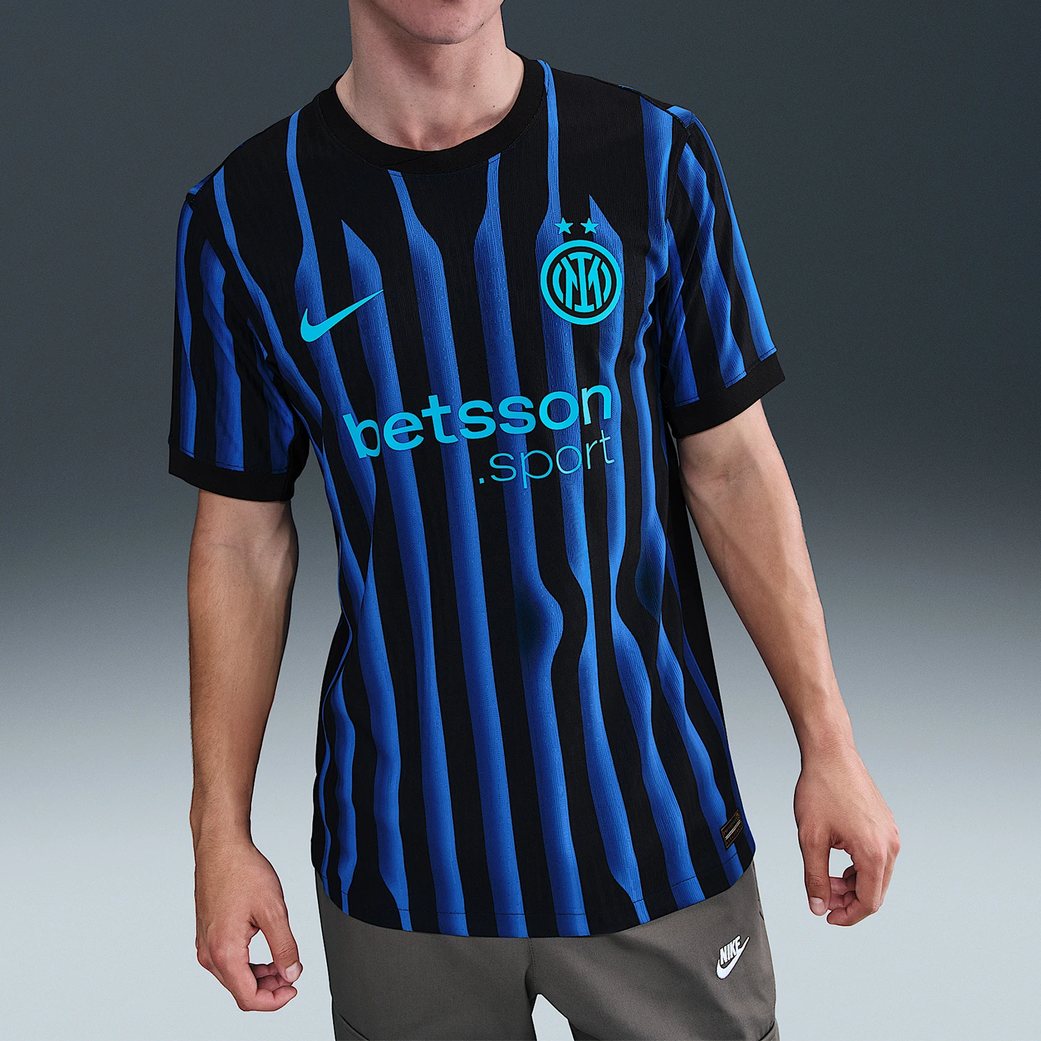 

Оригинальные мужские спортивные полосатые футболки Nike Dri-FIT ADV Slim Fit с коротким рукавом HJ4545-439