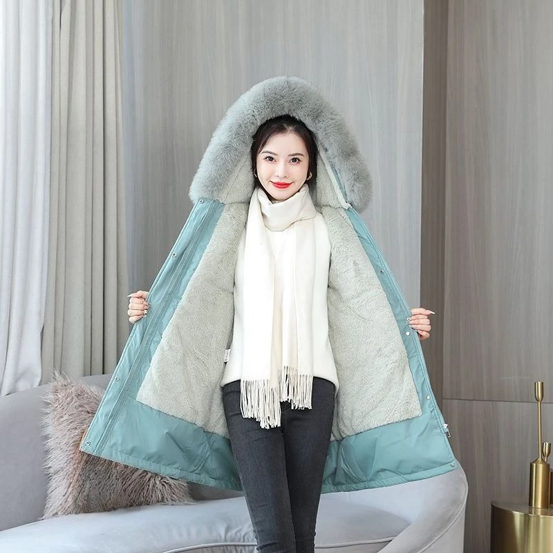 Moda 2025 Cappotto invernale da donna di nuova versione Parka imbottito in cotone sciolto coreano Vendita calda