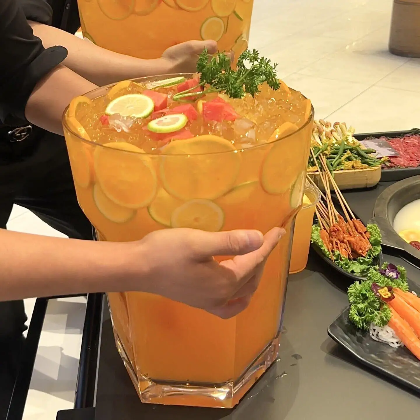 

Giant 4000ml Glass Cup for Beverages Bar Dining Hall Tumbler Large Fruit Tea Cup Wind Kiss Brand round Shape Single Layer
