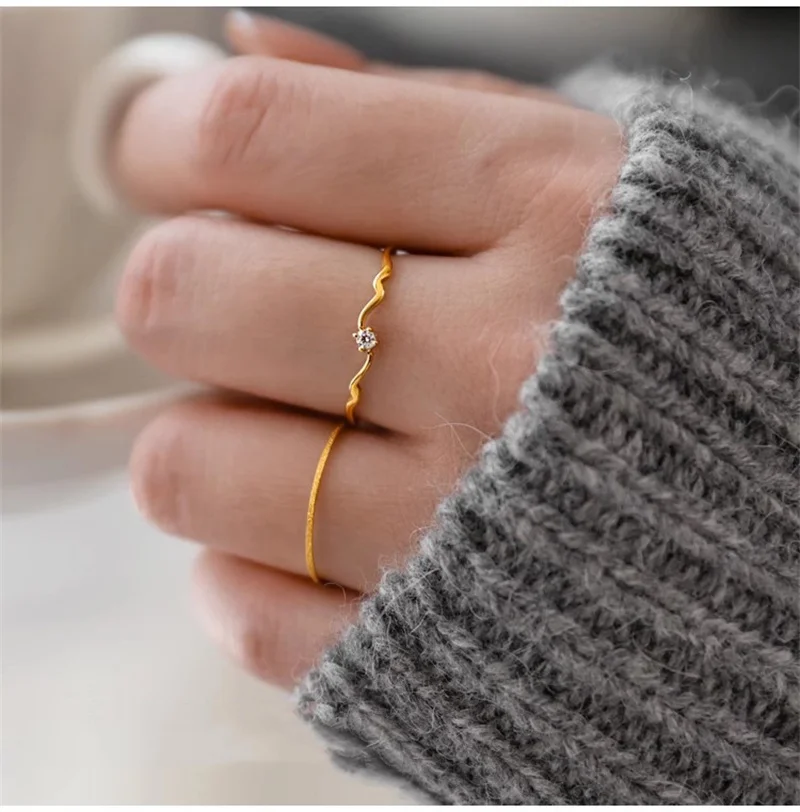 Delicate Shiny Zircon Thin Rings for Women Girls Golden Irregular Twisted Stainless Steel Finger Ring Fashion Jewelry