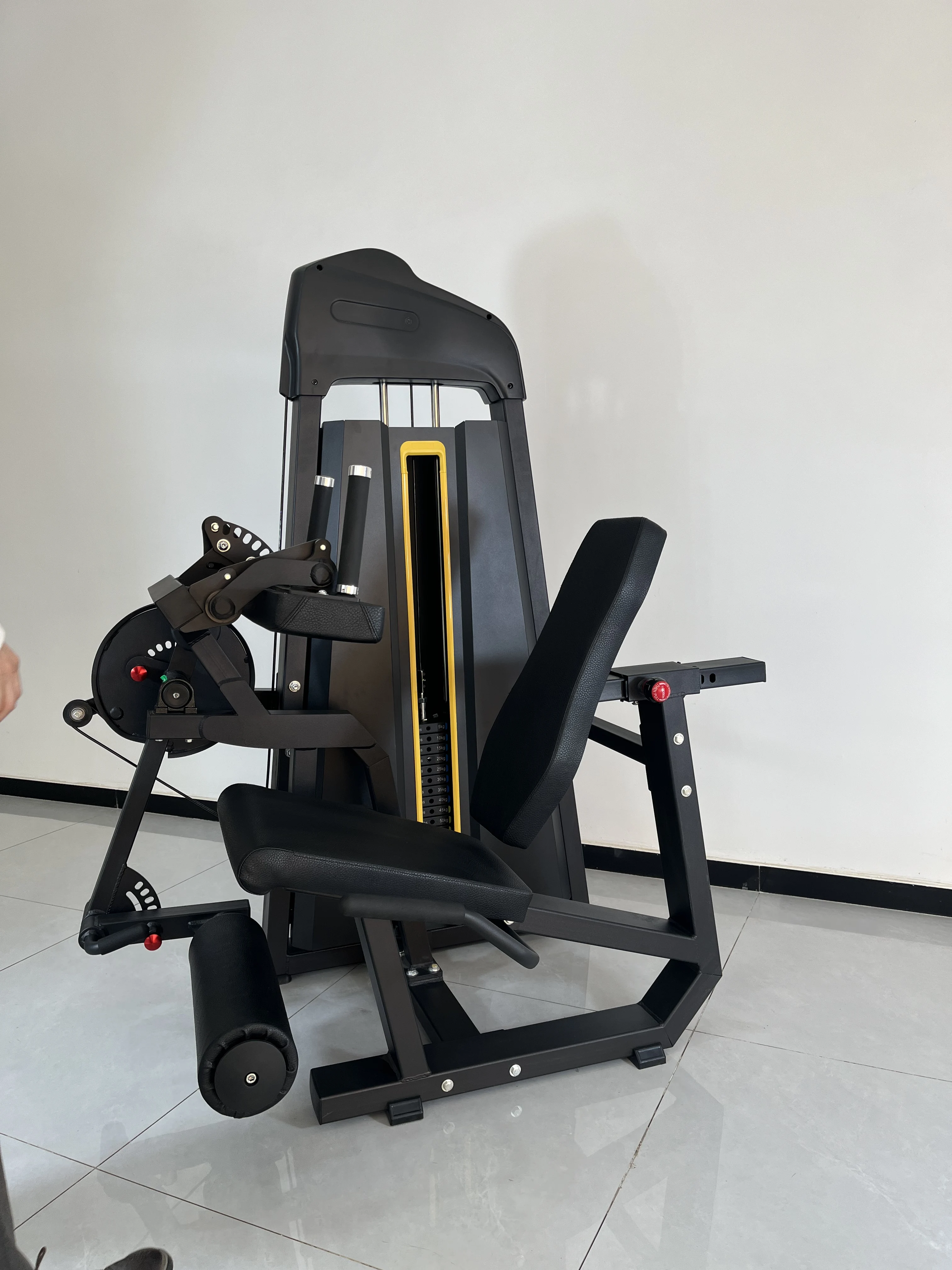 

Commercial Plate Loaded Leg Extension Strength Training Machine Comprehensive Fitness Muscle Relaxation Functions For Gym Use