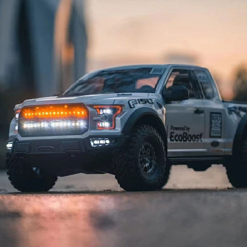 รถกระบะจำลอง KM Thunder รุ่นใหม่ ขนาด 1/8 รุ่น Raptor F150 พร้อมระบบ RTR ควบคุมด้วยรีโมท รถบังคับวิทยุไฟฟ้า ขับเคลื่อนด้วยระบบดิฟเฟอเรนเชียลล็อค