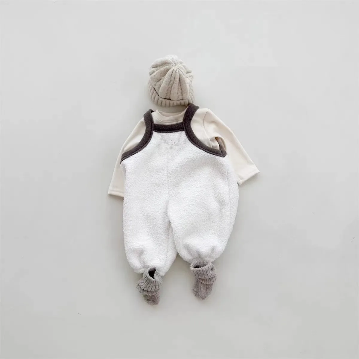 

2024 Winter New Baby Sleeveless Plush Jumpsuit Infant Girl Solid Loose Overalls Thicken Warm Toddler Boy Casual Strap Trousers