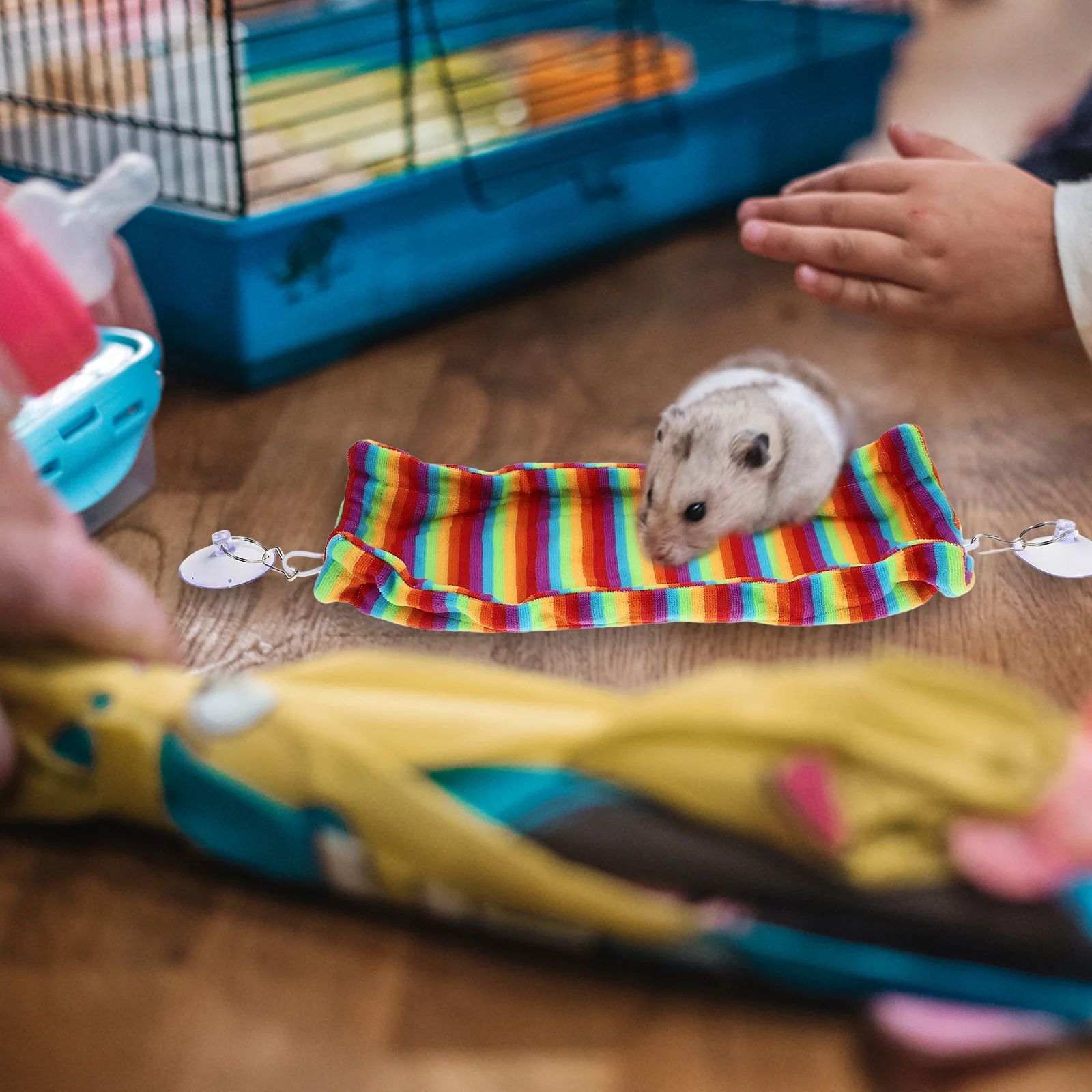 

Hamster Reptile Hammock Breathable Safe Material Lizard Hanging Bed Mesh Pet Swing Comfortable Sleeping Resting Mat with Suction