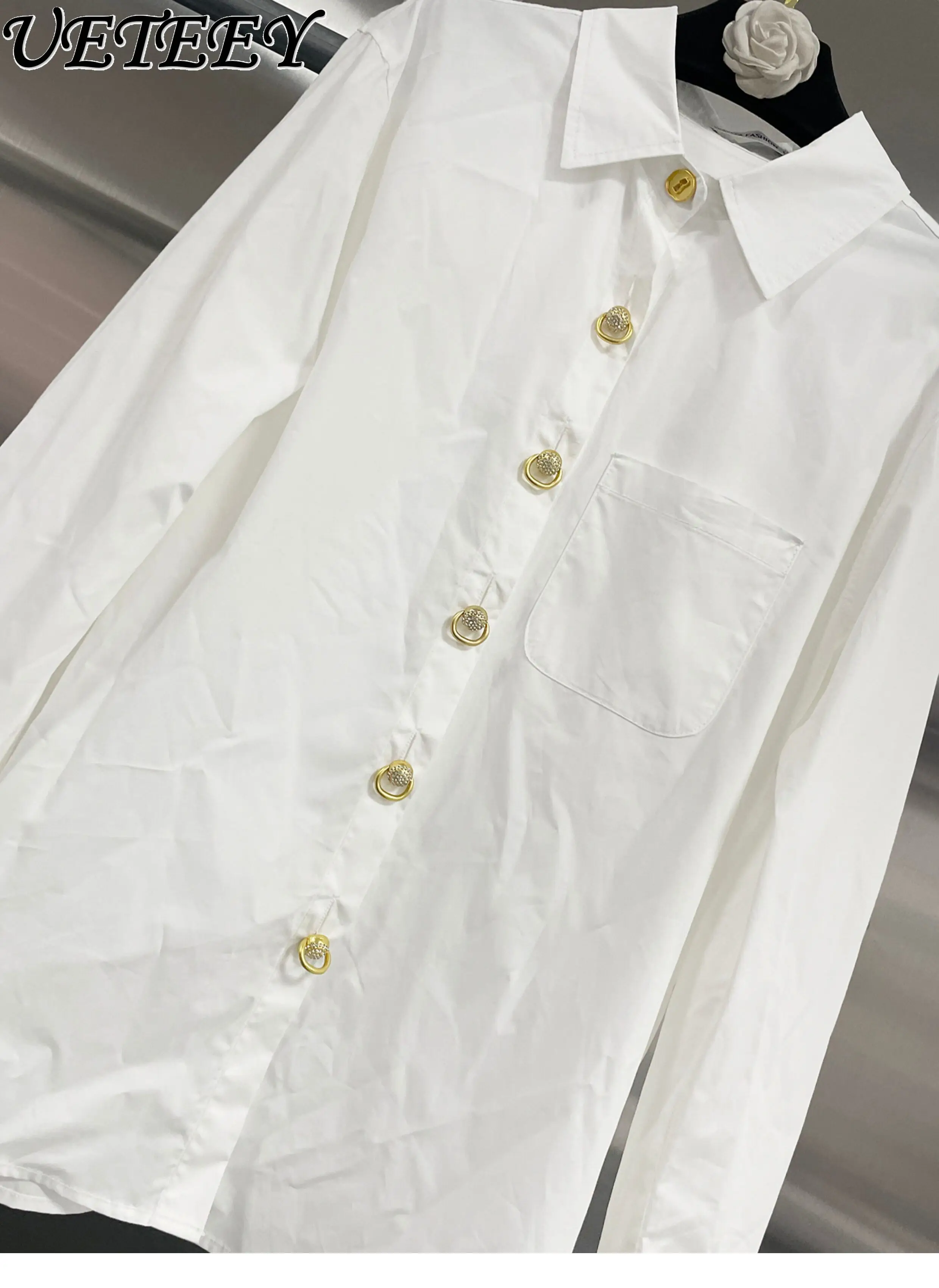 

2026 Spring New French Elegant Silhouette Collared Long Sleeve Blouse with Metal Buckle Design Versatile White Shirt Top Ladies