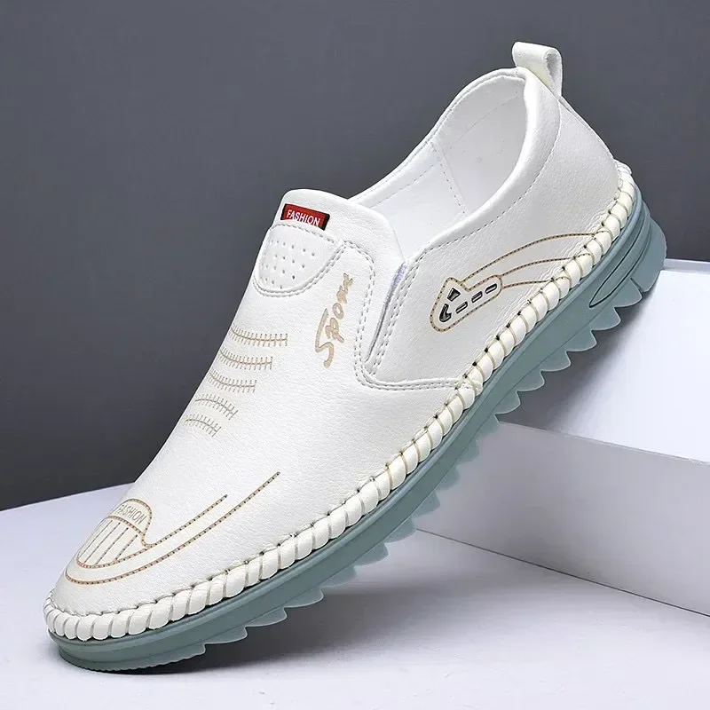 

New Handmade Men Shoes Leather Casual Business Footwear Flats Outdoor Soft Soled Travel Sneakers Brand Moccasins Skateboard