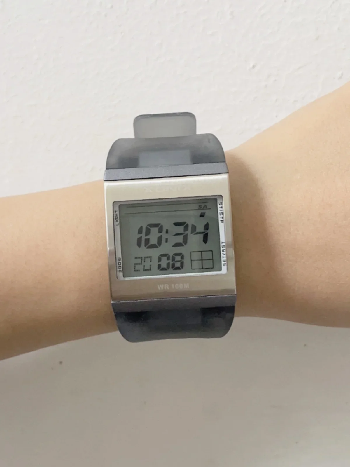 

Accurate classic elderly big digital watch children middle school students sports waterproof chronograph electronic watch men