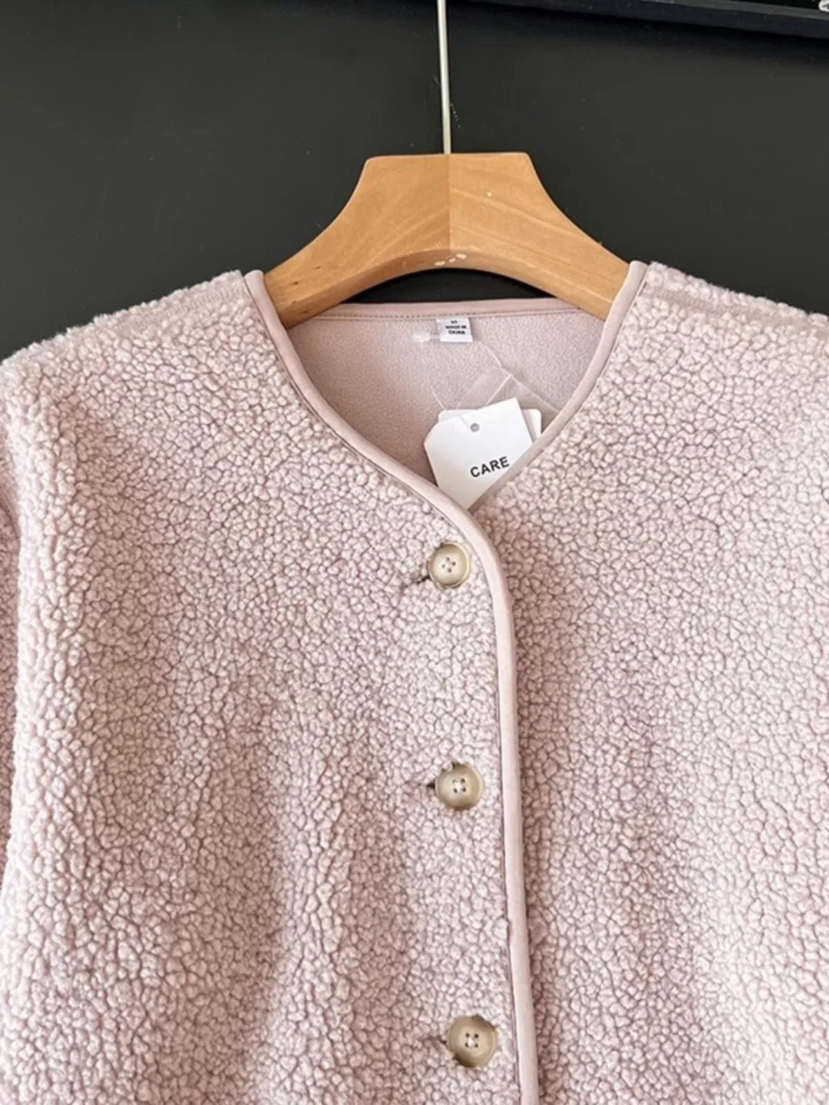 ラムファージャケット、心地よいラウンドネックプルオーバー、レディース、長袖、秋冬アウター、ファッショナブルなプラッシュカーディガン