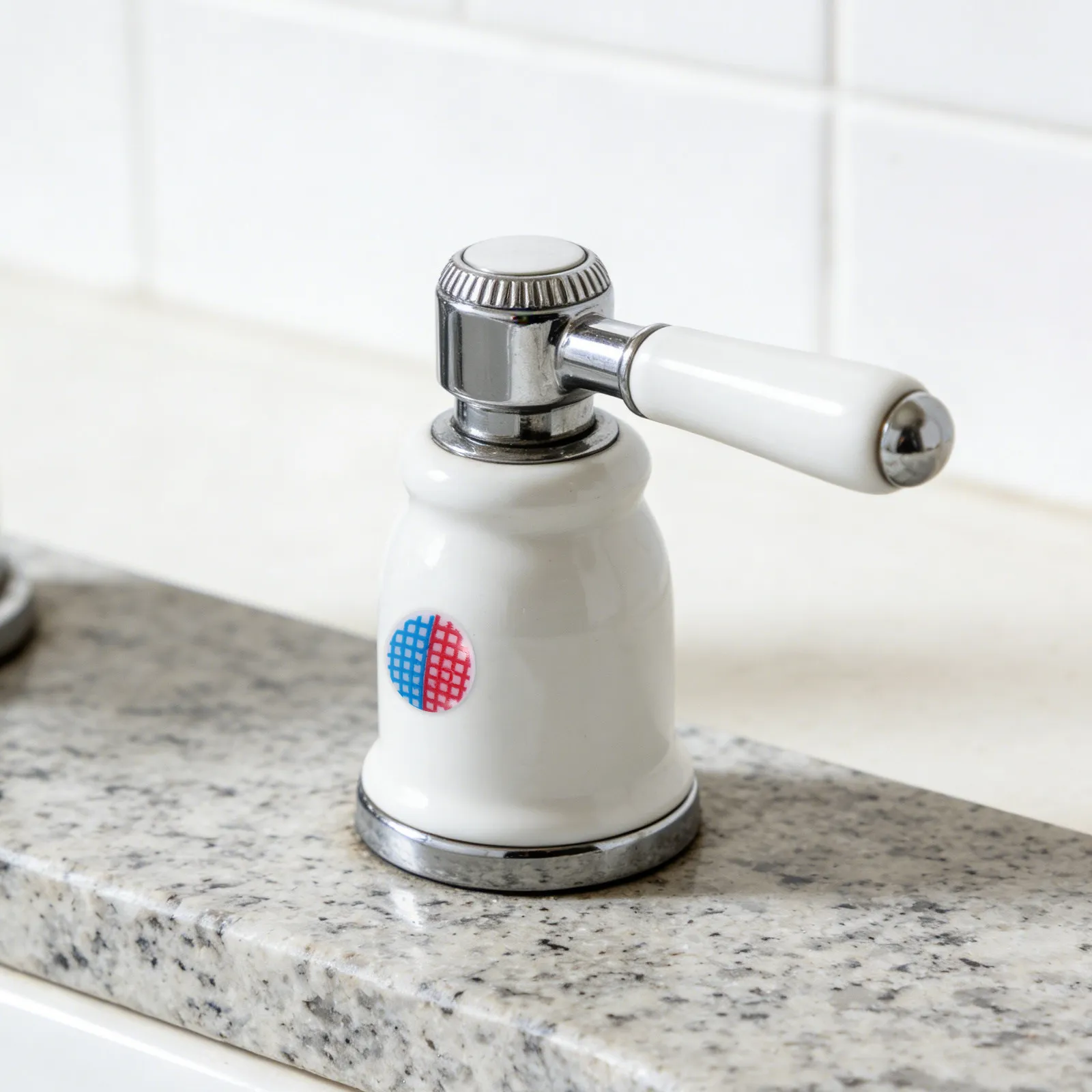

40Pcs Hot and Cold Water Faucet Indicator Stickers Red Blue Temperature Signs for Kitchen Bathroom Sink Mixer Tap Handles