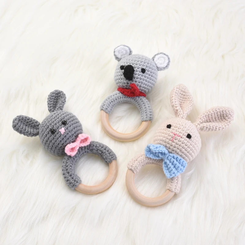 1Pcs BPA Free Baby Wooden Teether Crochet Cartoon Animal Rattle Toys Wooden Teething Ring For Baby Soothing Bracelet Crafts Gift