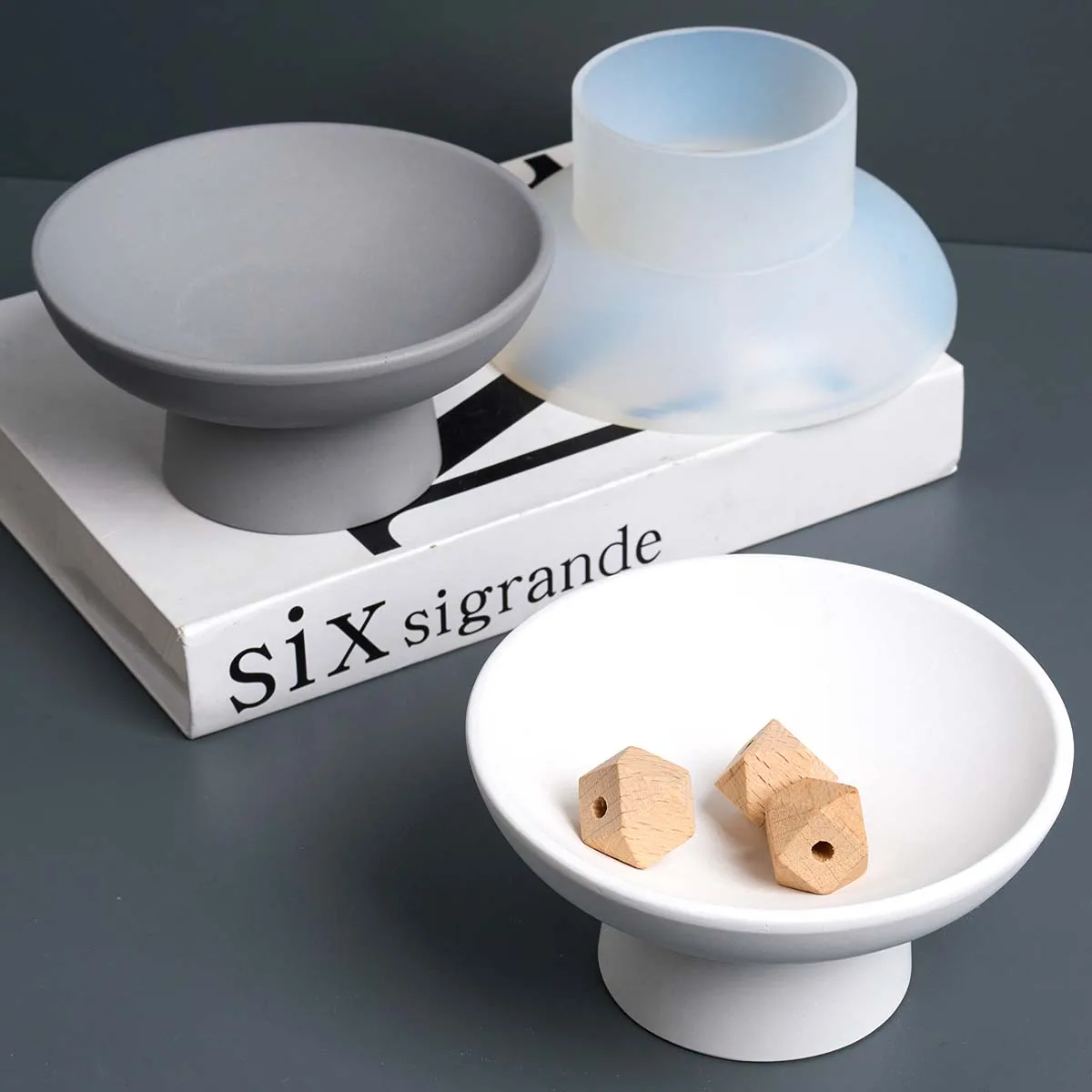 תבנית סיליקון לקערת רגליים גבוהות ליציקת נרות עגולים, תבניות ליציקת גבס ותכשיטים מרצועת אחסון ליצירת אומנות ביתית