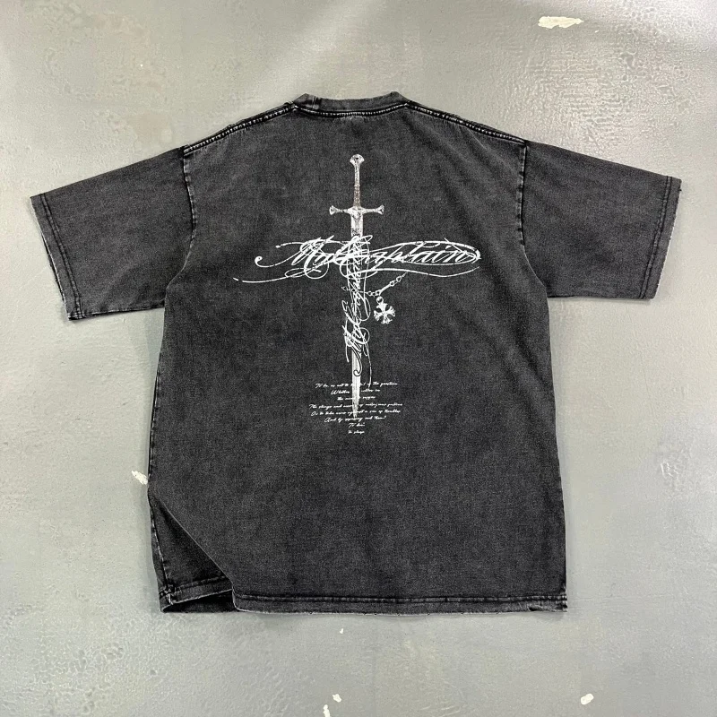 

Мужская повседневная футболка с коротким рукавом, винтажный потертый дизайн с принтом меча, готическая уличная одежда, повседневная одежда, топы