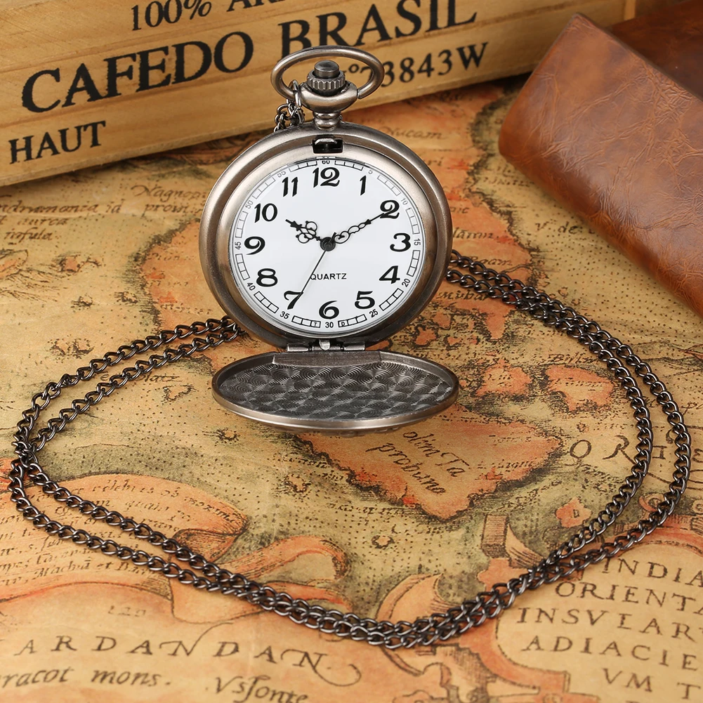 Reloj de bolsillo de cuarzo para hombre y mujer, collar de tres cabezas de dragón de fuego gris, amuleto nórdico antiguo, colgante, joyería de película de juego, hora