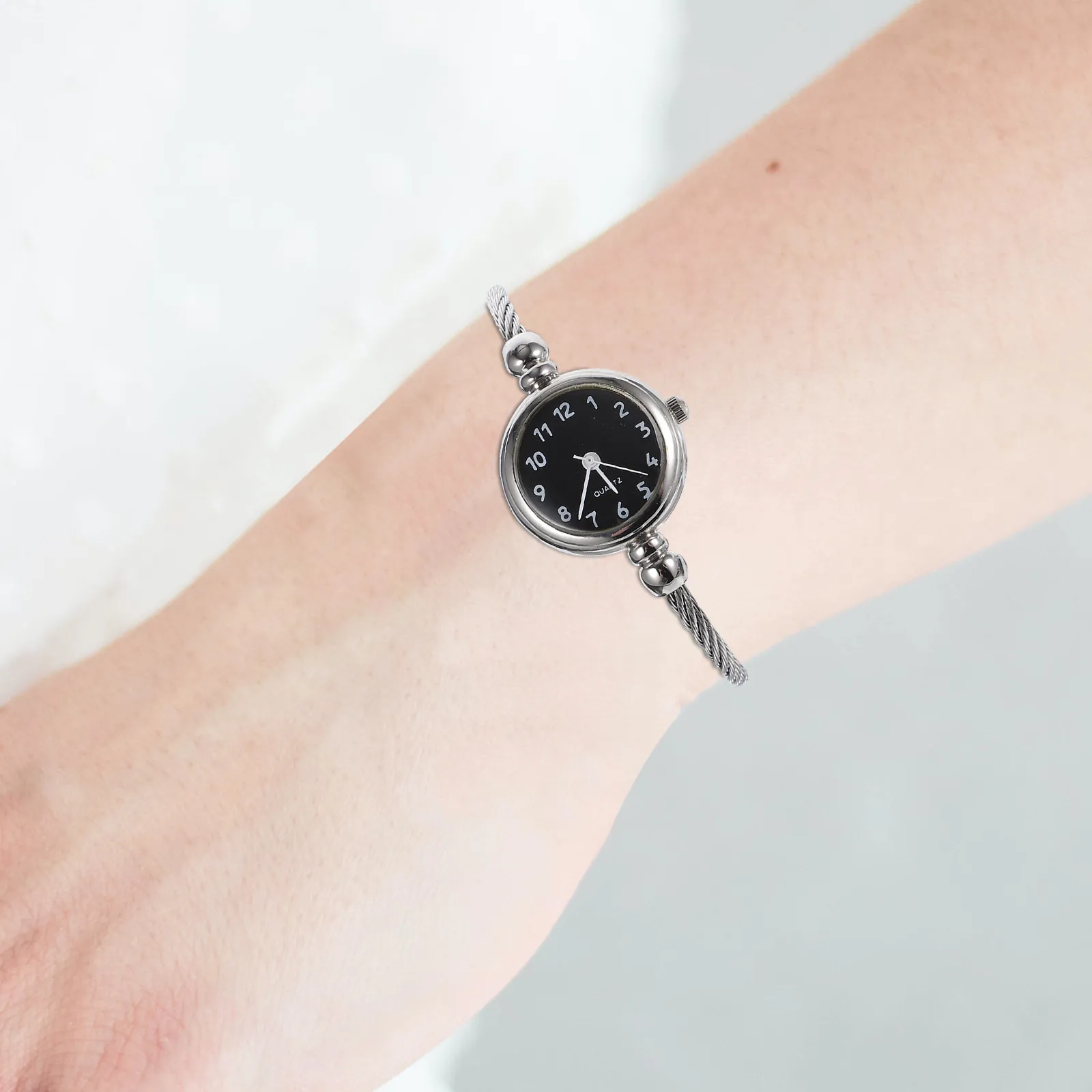 

Модные женские часы, черные элегантные кварцевые наручные часы, стильный браслет, идеальный подарок на Рождество, День святого Валентина, день рождения, Новый год