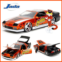 JADA Alloy 1:24 Scale 1985 Camaro Z28 With Doll Simulation Car Model Classics Adult Souvenir Gift Static Display