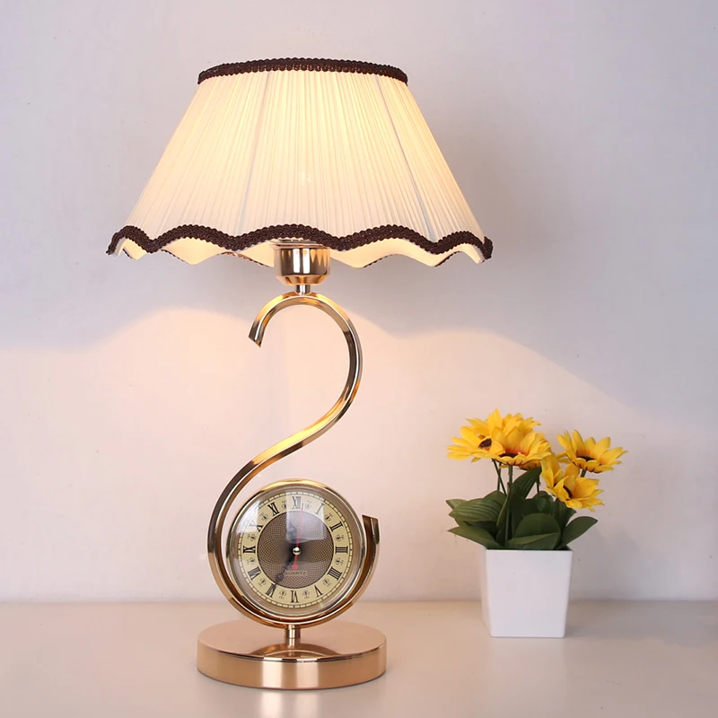 

European Style Table Lamp With Silent Clocks Watches Modern Creativity Fashionable Living Room Study Hotel Bedroom Bedside Lamp