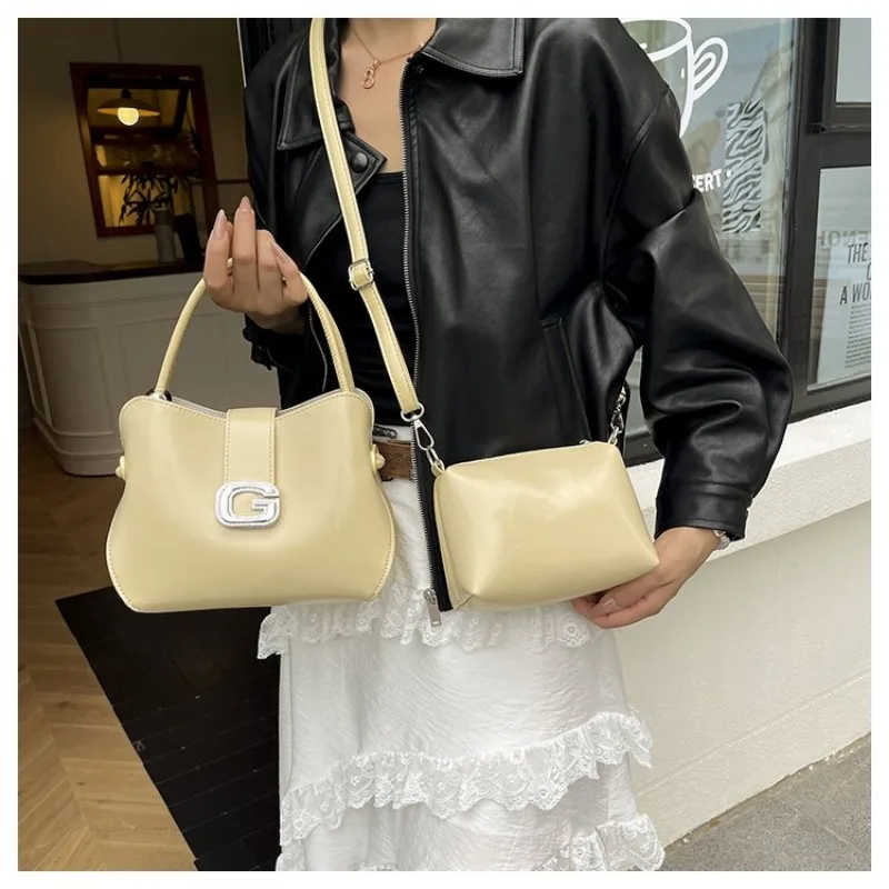 

Diaper Bag Stylish Minimalist Leather Handbag Luxury Crossbody Purse For Women Elegant Retro Designer Satchel