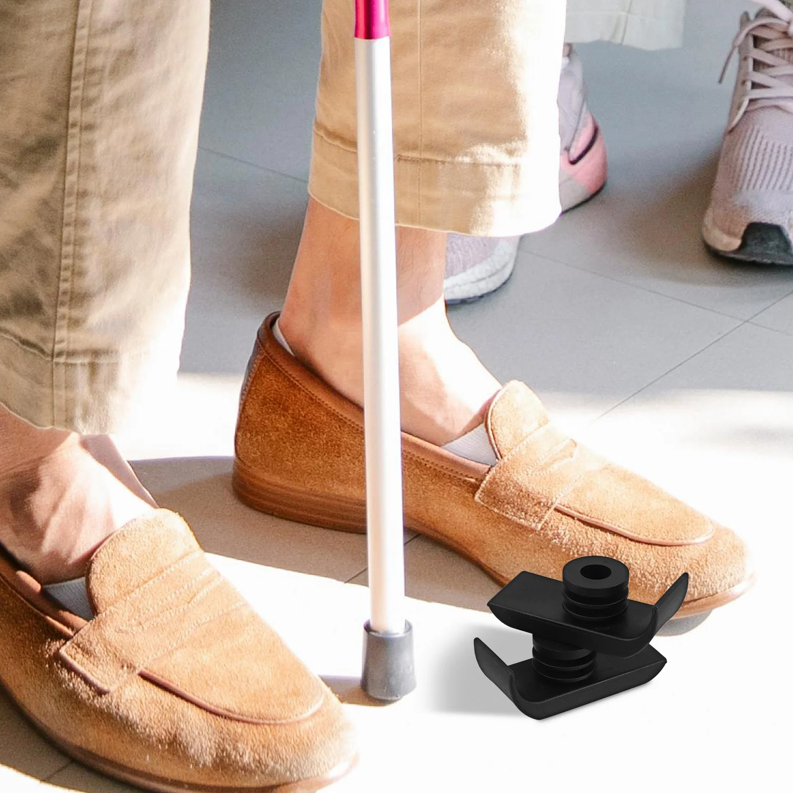 

2 шт. подставки для ног ходунков для пожилых людей, гладкие, для использования в помещении и на открытом воздухе, простая установка, нескользящие скользящие запасные части, здравоохранение