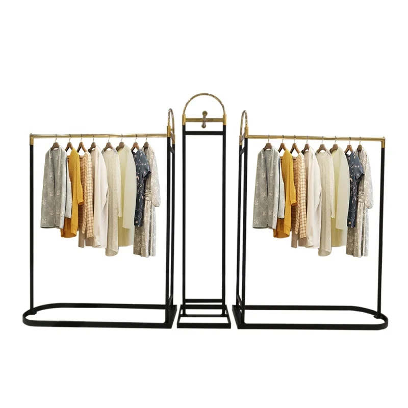 Custom, Zwarte Winkel Fittingen En Winkel Meubelkleding Boetiek Goud Metalen Kleding Display Rack