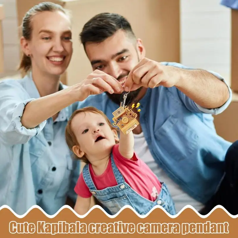 Llavero con forma de cámara pequeña para niños y niñas, bolsa de dibujos animados, adornos, llavero con sonido intermitente, colgante