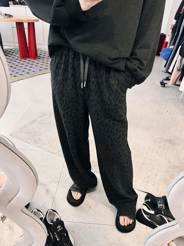 

Женские повседневные брюки больших размеров с леопардовым принтом, с высокой талией, свободного кроя, широкие, весна 2026, новые, стройнящие, длинные брюки