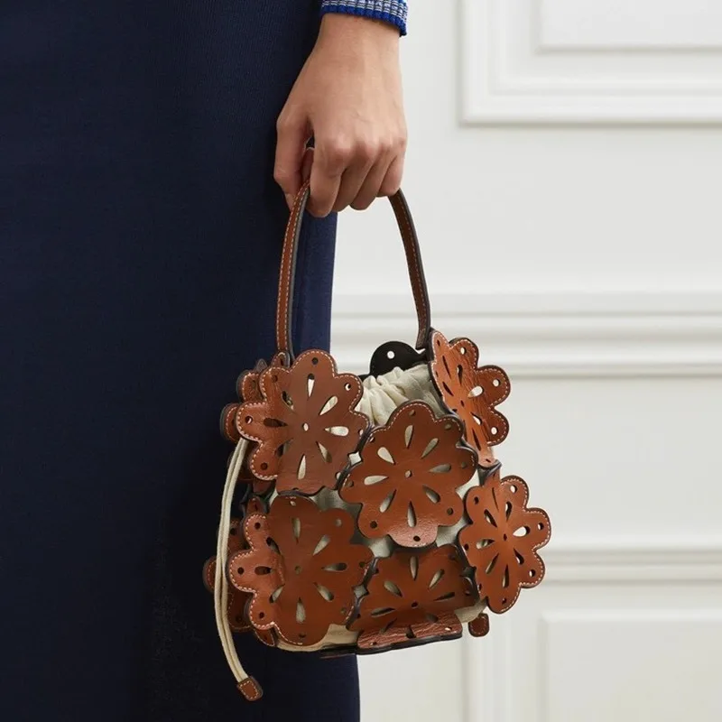 

2025 Women Summer Fashion Drawstring Bucket Bag Shell Tote Luxury Designer 3D Flower Hollow Out Handbag Lady Trendy Shoulder Bag