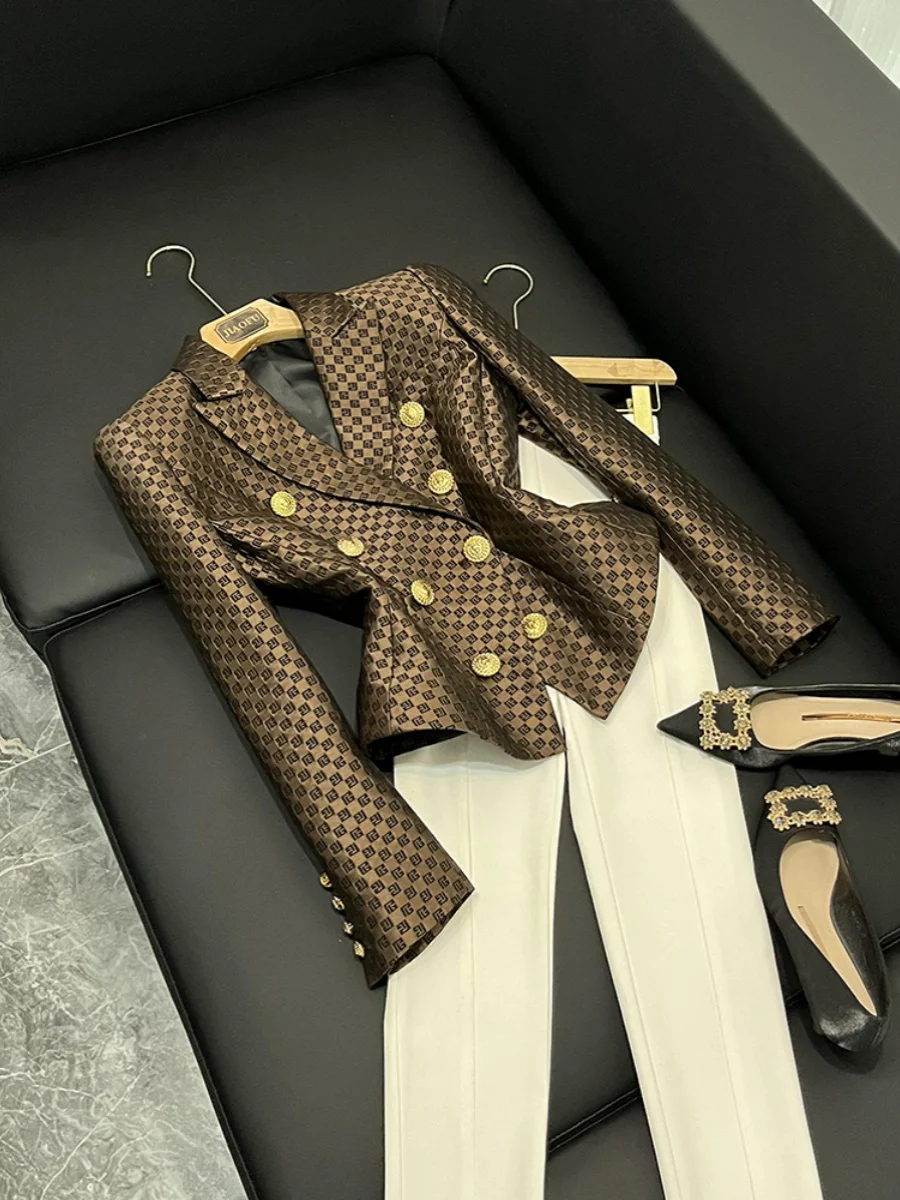 

Faionable Winter Lion Двубортный приталенный костюм с вышивкой Jaet A849 Commute Sle Long Sve Regular Length