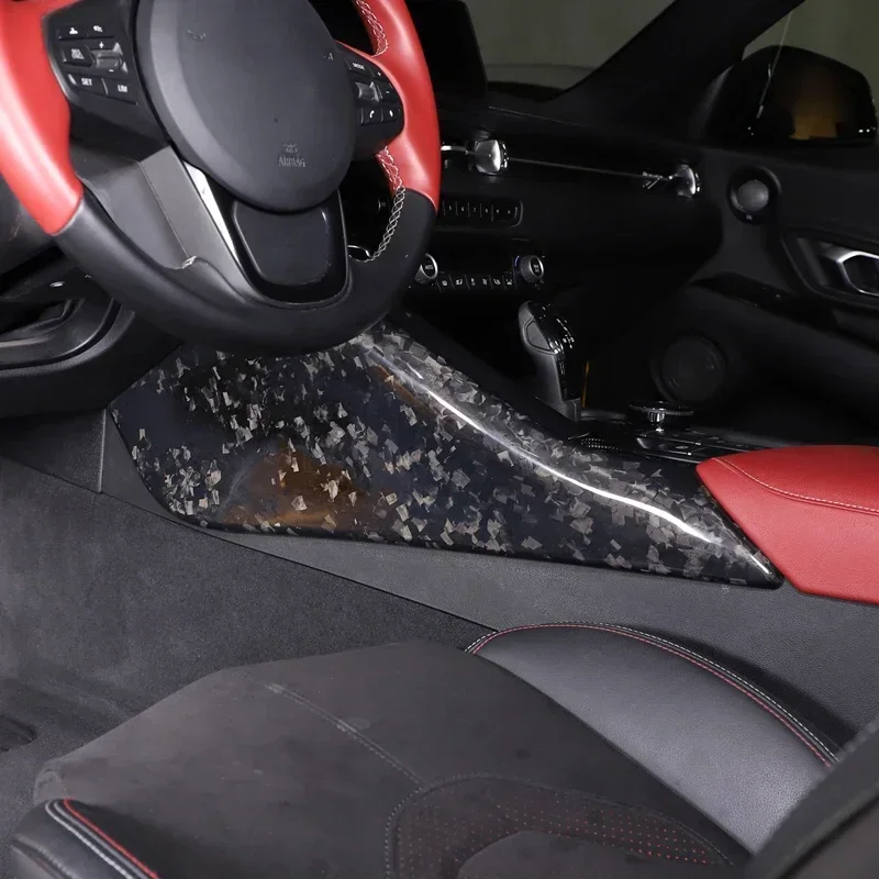 لتويوتا GR Supra A90 A91 ريال ألياف الكربون الجافة 19-2022 سائق الركبة وسادة غطاء لوحة ملصق مزخرفة الملحقات الداخلية