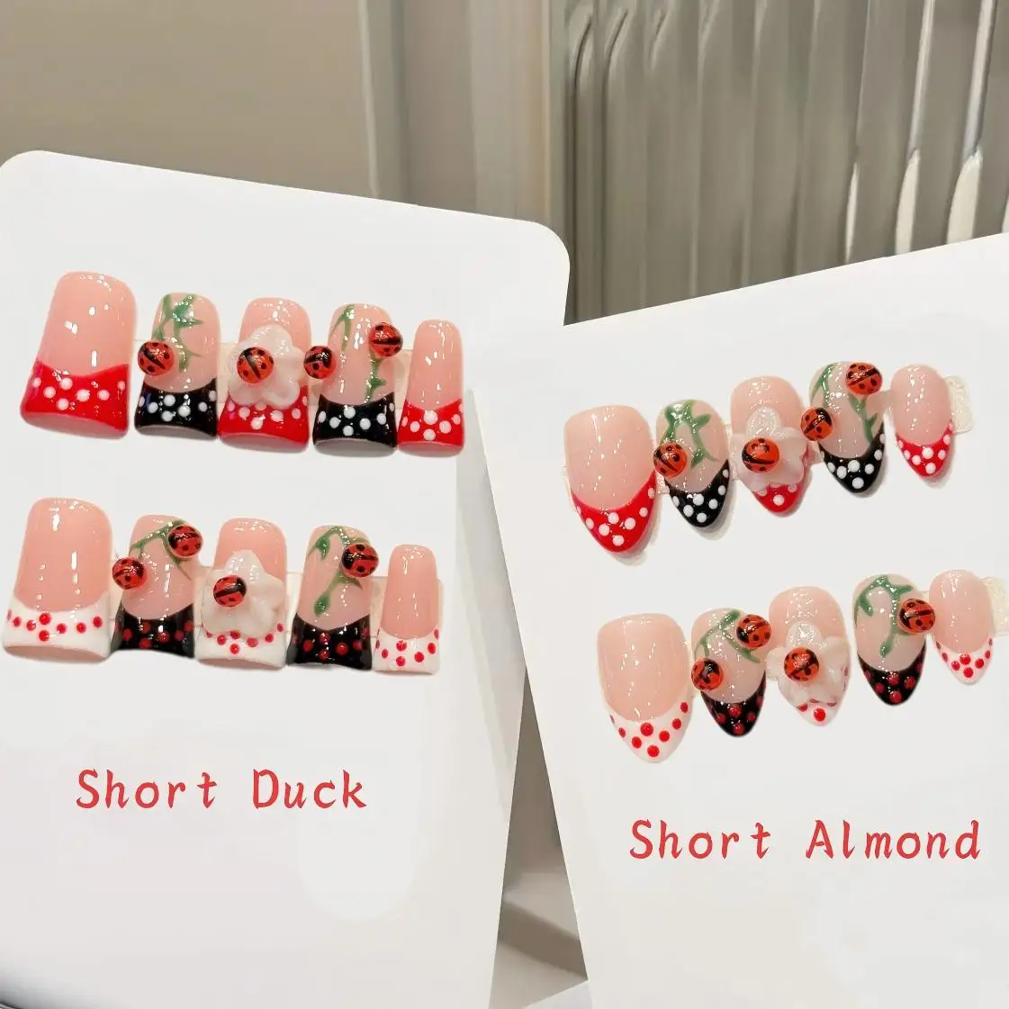 

10 шт. накладных ногтей ручной работы в форме миндаля/утки, серия «Свежий лес» с объемными элементами: божья коровка, цветы, волнистые точки, подходят для праздников.