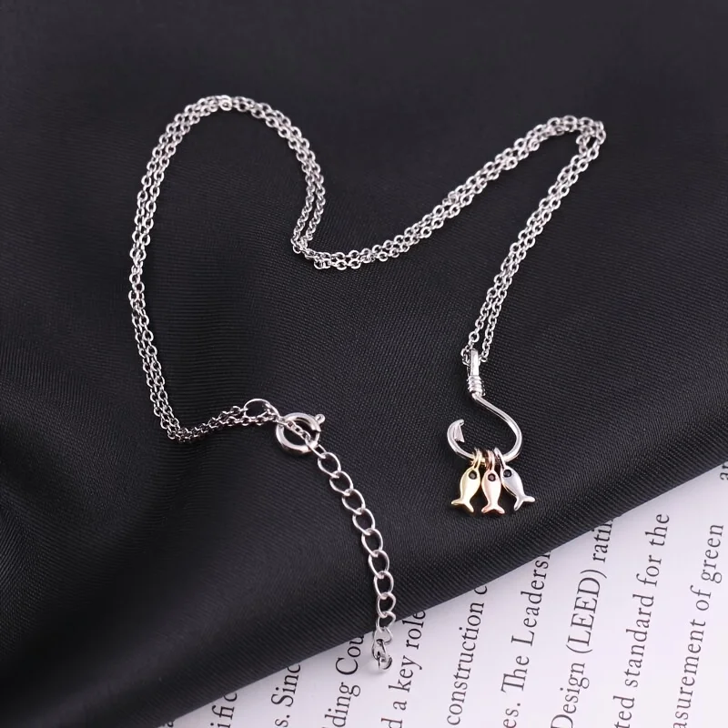 Creative Fish Hook Three Small Fish Necklaces For Women Fashion Rose Golden Women Short Collarbone Chain Jewelry For Women