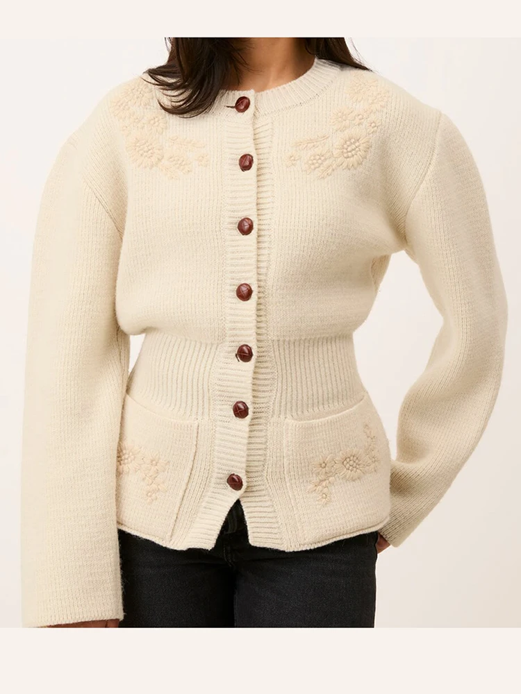 Vintage-Strickjacke mit Blumenstickerei für Damen, O-Ausschnitt, Knopfleiste, tailliert, mit Taschen, Pullover für Herbst und Winter, ideal für den täglichen Arbeitsweg. – Detail 7