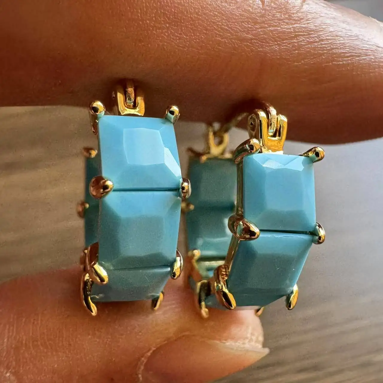 Fashion Classic Turquoise Checkered Earrings for Women's Vintage Elegant Golden Plated Jewelry Accessories Exquisite Party Gifts