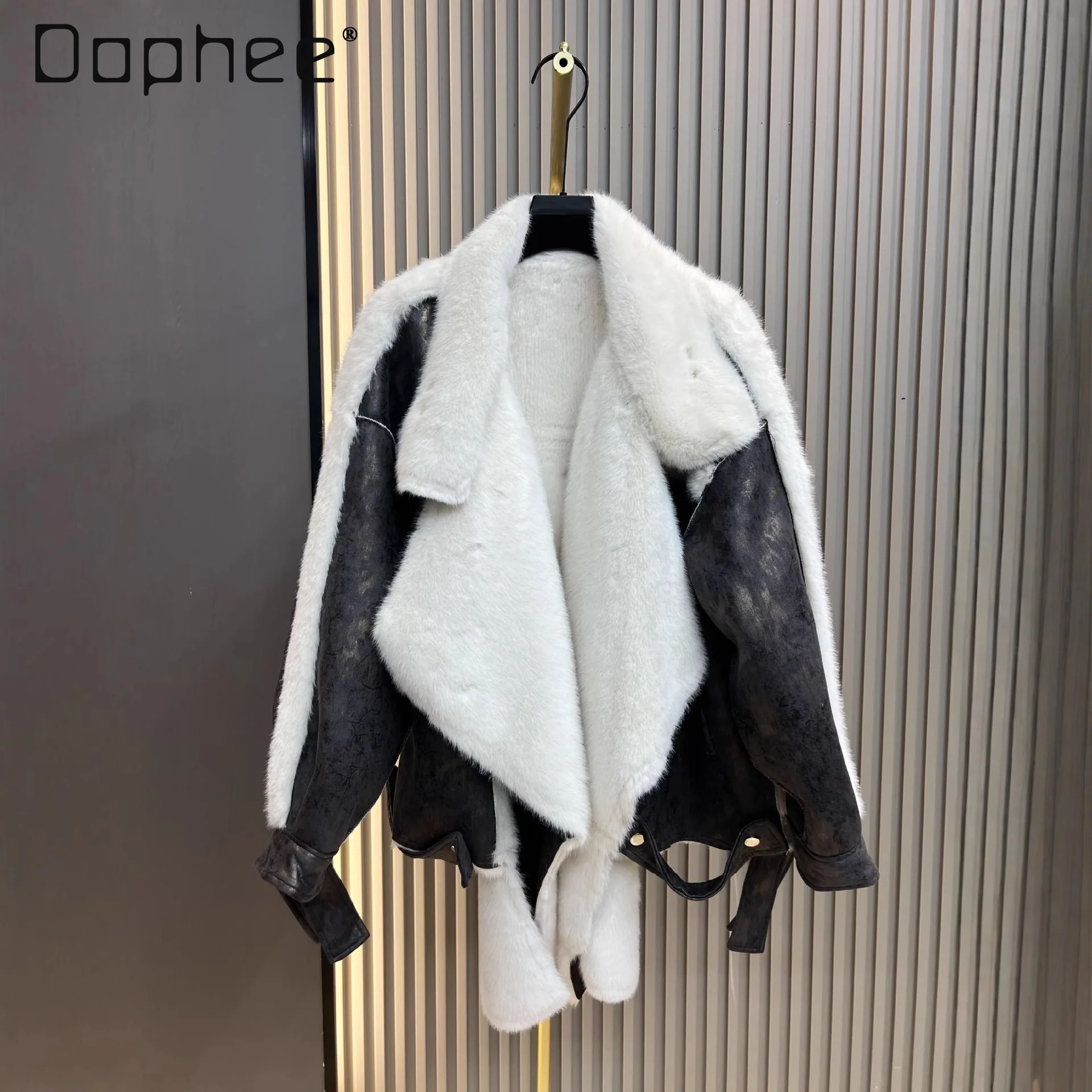 

2025 Winter New Fashionable Faux Fur One-Piece Irregular Coat for Women Thickened Warm Faux Fur Coat for Women