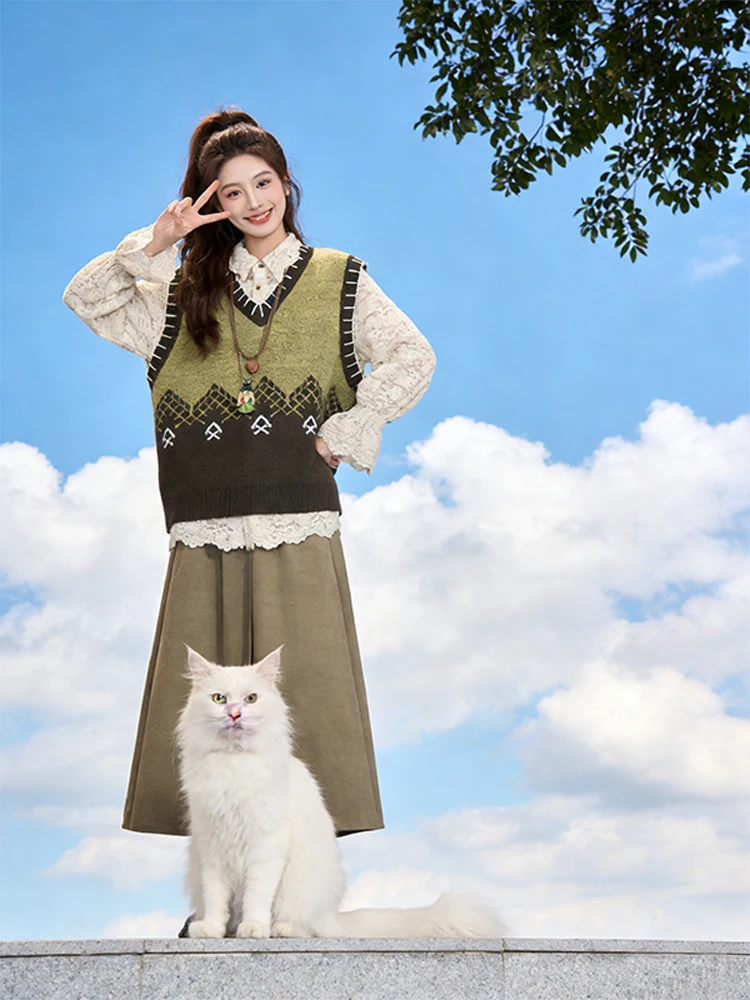 

Модный ретро-жилет с V-образным вырезом и вышивкой, вязаный, для женщин, осенне-зимний, для многослойных образов, стройнящий, трендовый, верхняя одежда